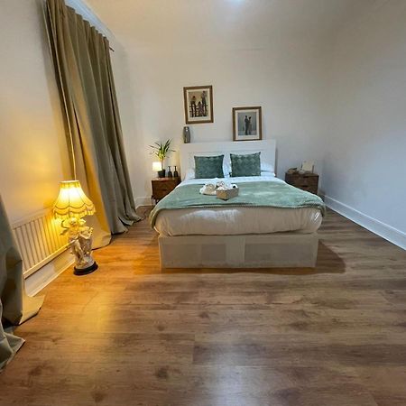 Park View Homestay Баркинг Экстерьер фото